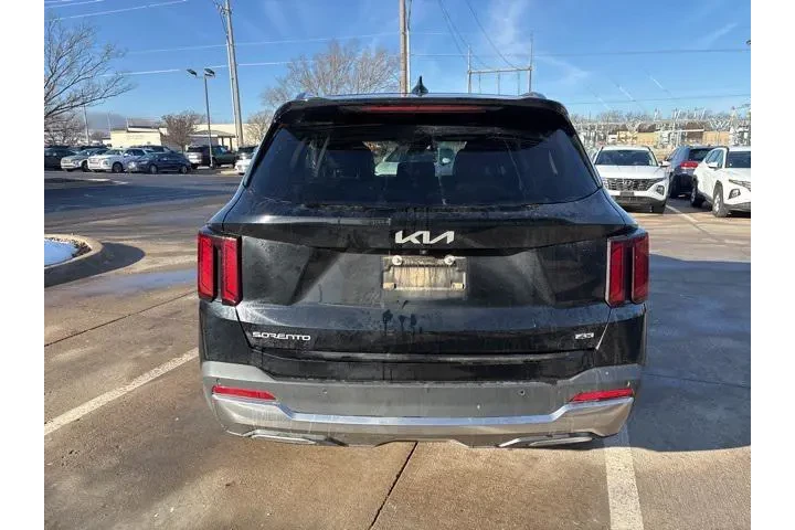 $27798 : Kia Sorento 2024 AWD S 4dr S image 5