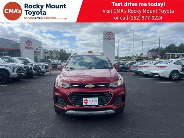 $14977 : PRE-OWNED 2020 CHEVROLET TRAX image 2