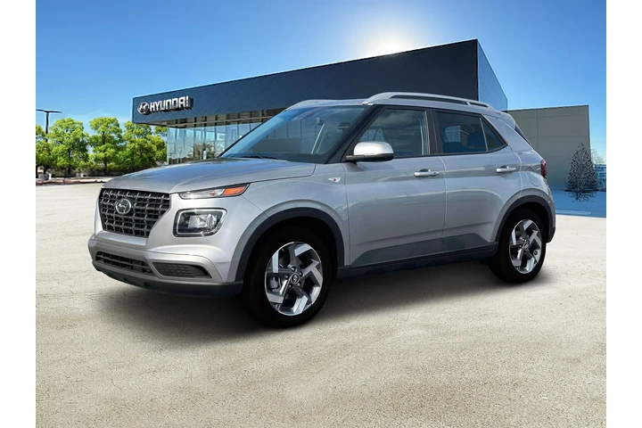 $17499 : Hyundai VENUE 2024 SEL 4dr C image 2
