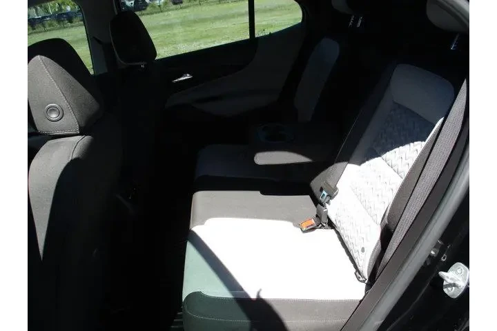 $18695 : Chevrolet Equinox 2023 LS 4d image 10