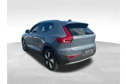 $24129 : Volvo XC40 2020 AWD T5 Momen thumbnail