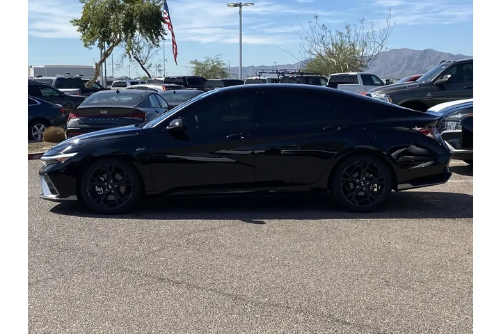 $21990 : Hyundai ELANTRA 2024 N Line image 6