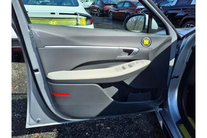 $29635 : Hyundai SONATA 2025 SEL 4dr image 10