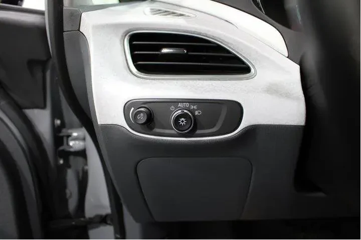 $15982 : Chevrolet Bolt EV 2020 Premi image 8