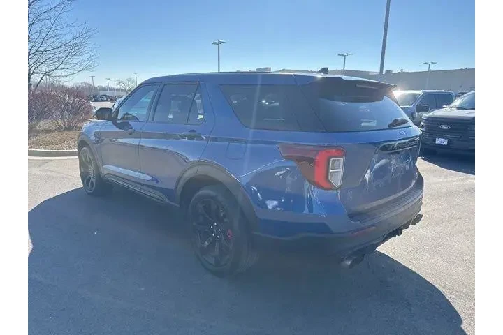 $33000 : Ford Explorer 2022 AWD ST 4d image 4