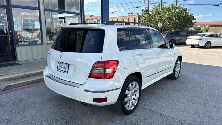 2012 Mercedes-Benz GLK 350 image 7