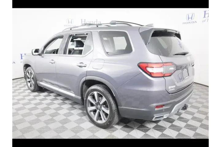 $39855 : Honda Pilot 2023 AWD Elite 4 image 5