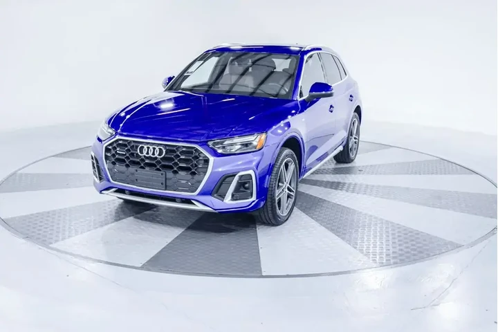 $28420 : Audi Q5 2022 AWD e quattro S image 2
