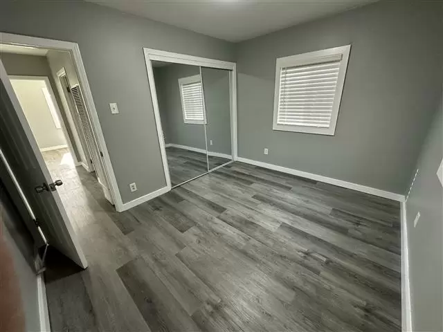 $2450 : Casa Amplia 2rec Remodelada image 2