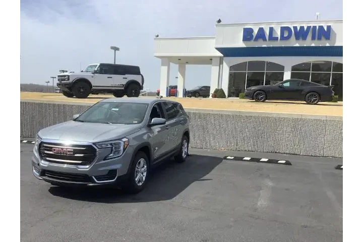 $23950 : GMC Terrain 2024 AWD SLE 4dr image 3