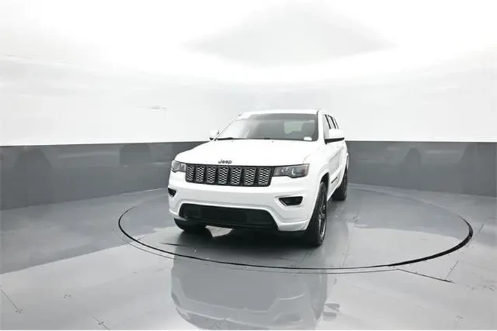 $26358 : Jeep Grand Cherokee 2021 4x4 image 3