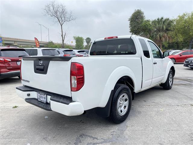 $12950 : 2018 NISSAN FRONTIER KING CAB image 6