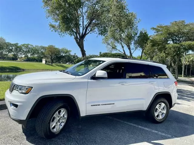 $9900 : 2017 Jeep Grand Cherokee Lared image 2