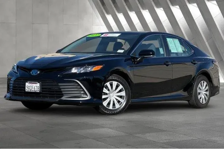 $25900 : Toyota Camry Hybrid 2022 LE image 2
