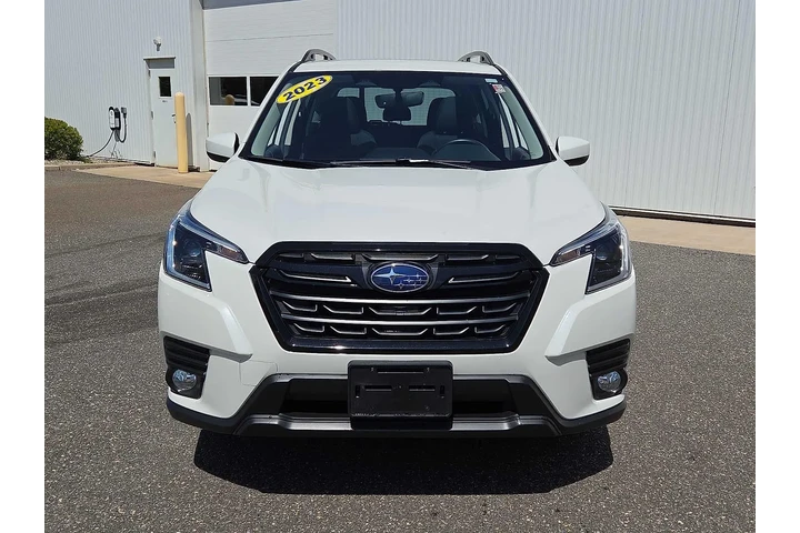 $26998 : Subaru Forester 2023 AWD Pre image 2