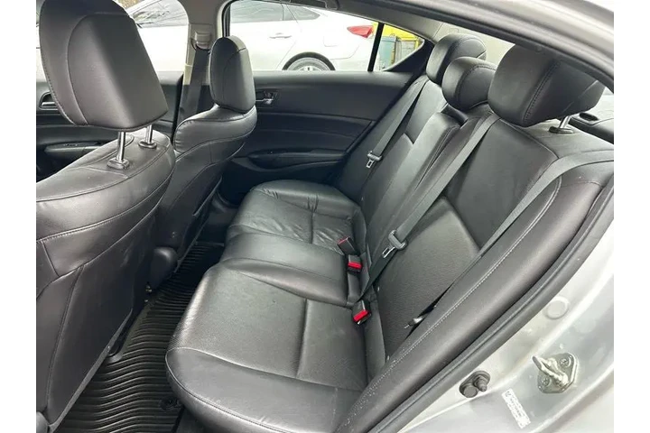 2013 ILX 5-Spd AT w/ Technolo image 5