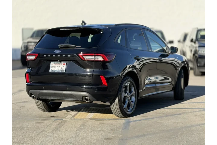 $28999 : Ford Escape 2024 ST-Line 4dr image 8