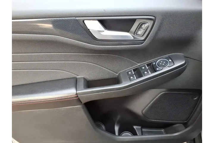 $25716 : Ford Escape 2023 AWD ST-Line image 9