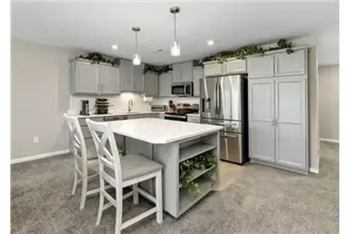 $1795 : Rental property with 2 bedro image 4