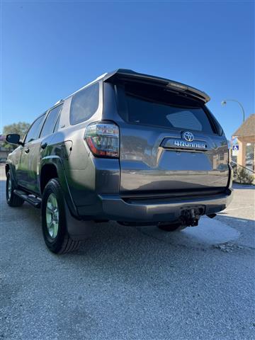 $22500 : Toyota 4Runner SR5 image 3