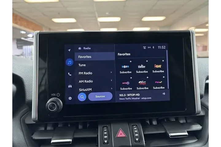 $29900 : Toyota RAV4 2023 AWD XLE Pre image 8