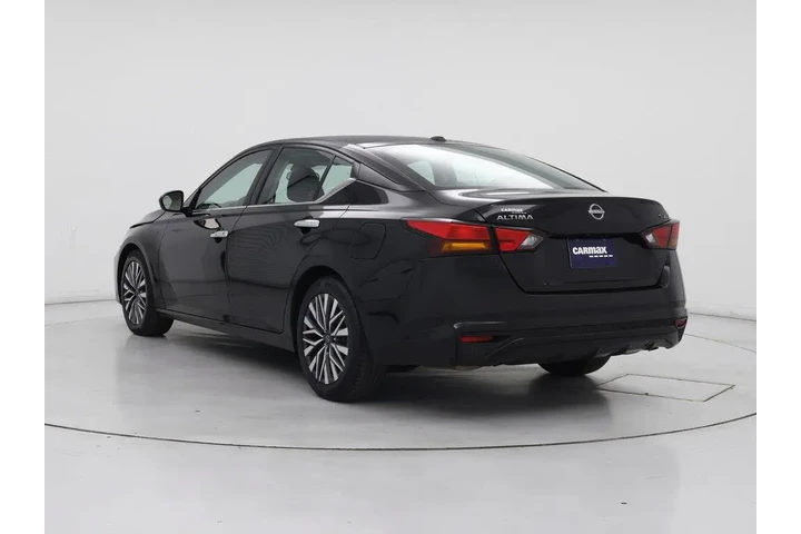 $19998 : Nissan Altima 2023 2.5 SV 4d image 2