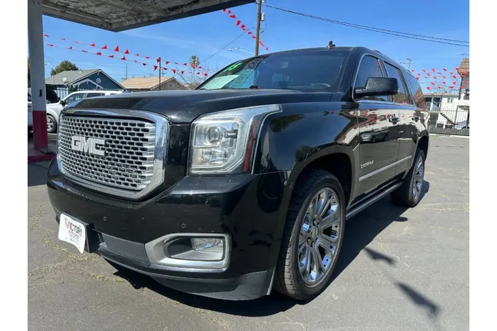2015 GMC Yukon Denali image 6