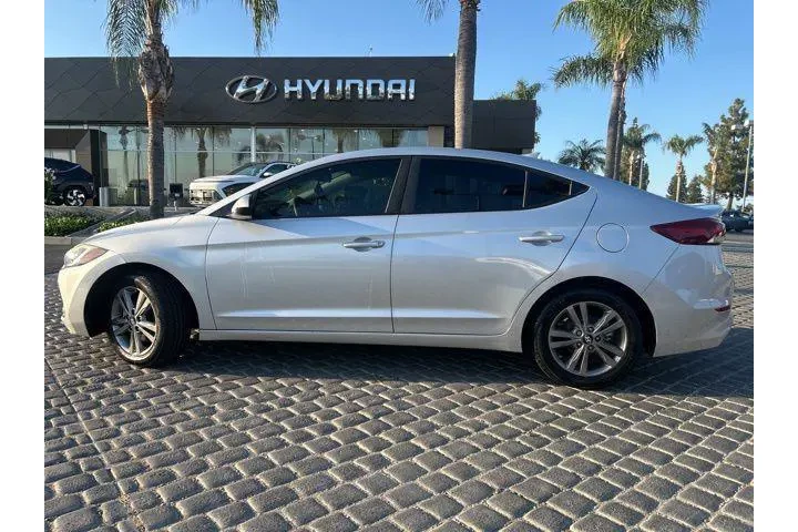$12995 : Hyundai ELANTRA 2018 image 6