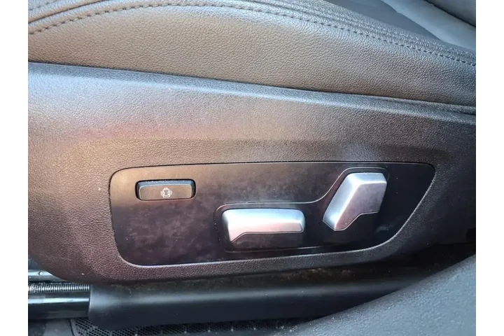 $21599 : BMW 3 Series 2021 AWD 330i x image 7