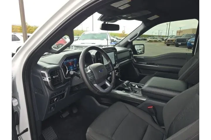 $38500 : Ford F-150 2023 4x4 XLT 4dr image 10