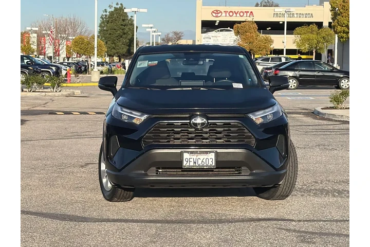 $26566 : Toyota RAV4 2023 LE 4dr SUV image 2