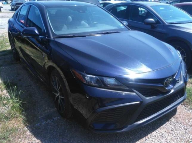 $24391 : PRE-OWNED 2022 TOYOTA CAMRY SE image 3