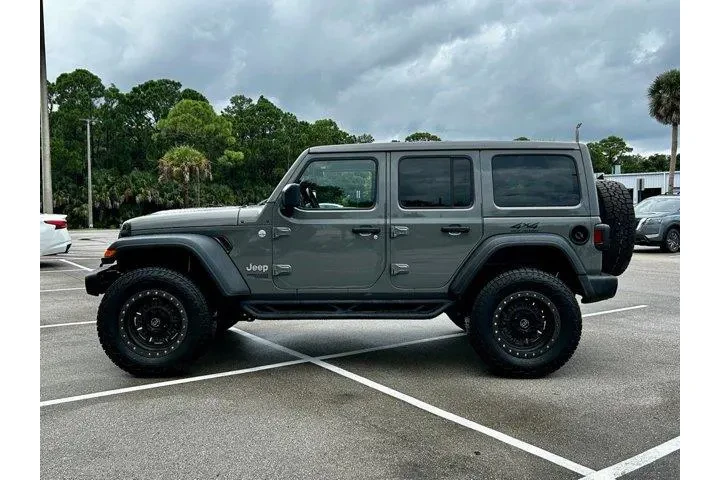 $29887 : Jeep Wrangler Unlimited 2021 image 8