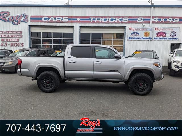 2018 Tacoma SR5 4WD Truck image 2