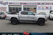 2018 Tacoma SR5 4WD Truck thumbnail