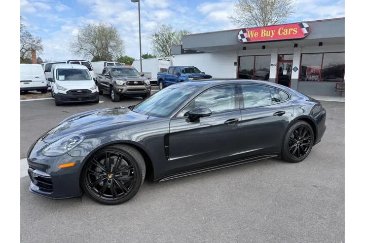 2018 Panamera 4S image 2