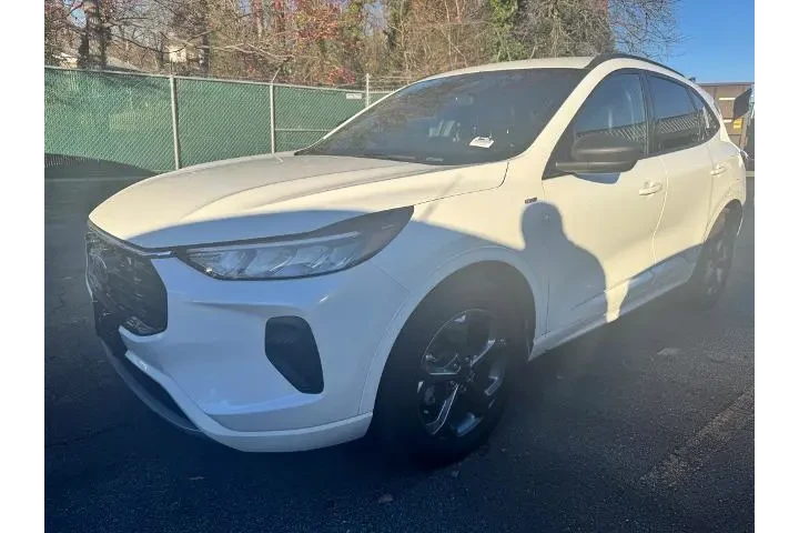 $25135 : Ford Escape Hybrid 2024 ST-L image 3