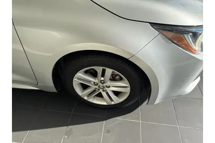 $18300 : Toyota Corolla Hatchback 201 image 6