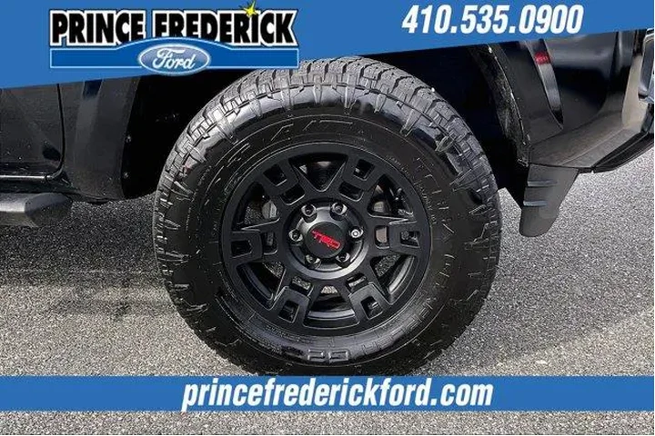 $31988 : Toyota Tacoma 2019 4x4 TRD P image 9