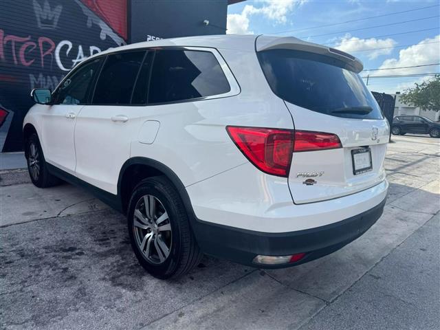 $16900 : Honda Pilot EX-L image 9