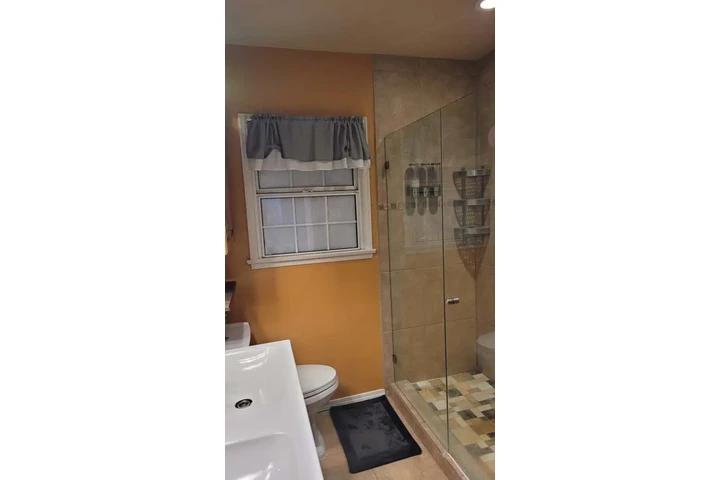 $2800 : Rento Casa en Downey image 9