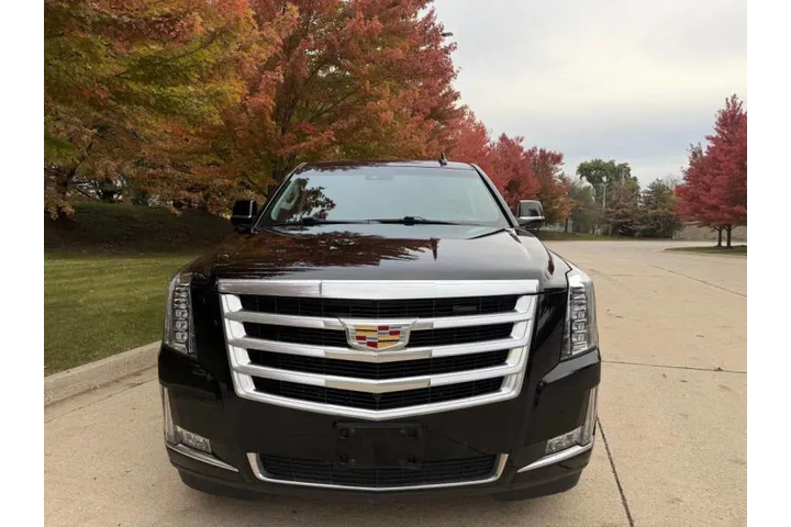 $23997 : 2015 Escalade Luxury image 3