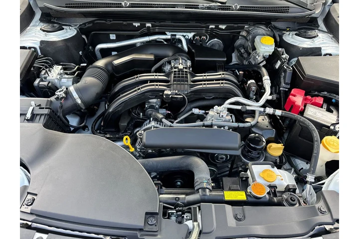 $29995 : Subaru Outback 2025 AWD Prem image 6