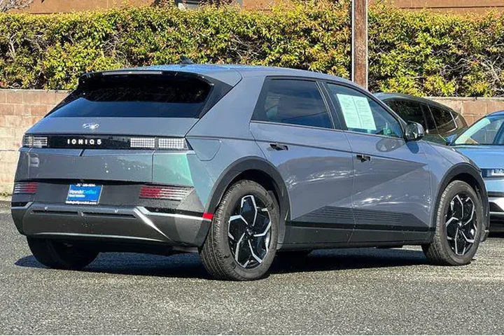 $24690 : Hyundai IONIQ 5 2024 SEL 4dr image 5