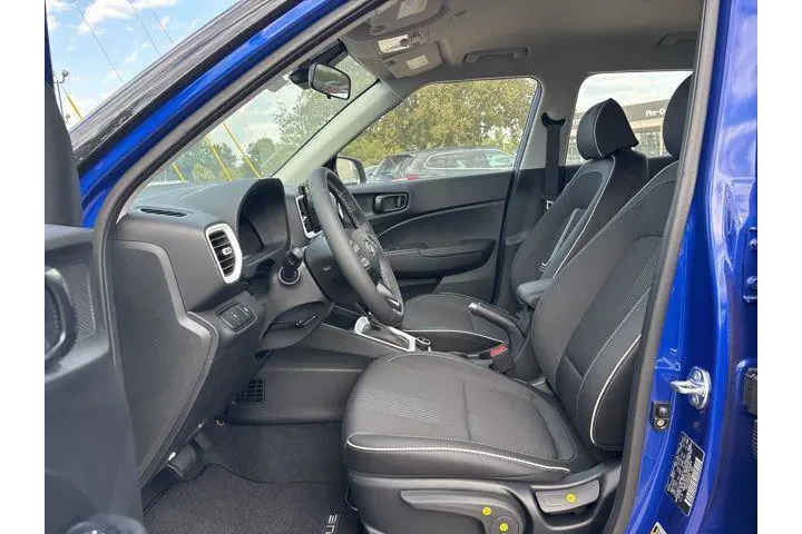 $23498 : Hyundai VENUE 2025 Limited 4 image 3