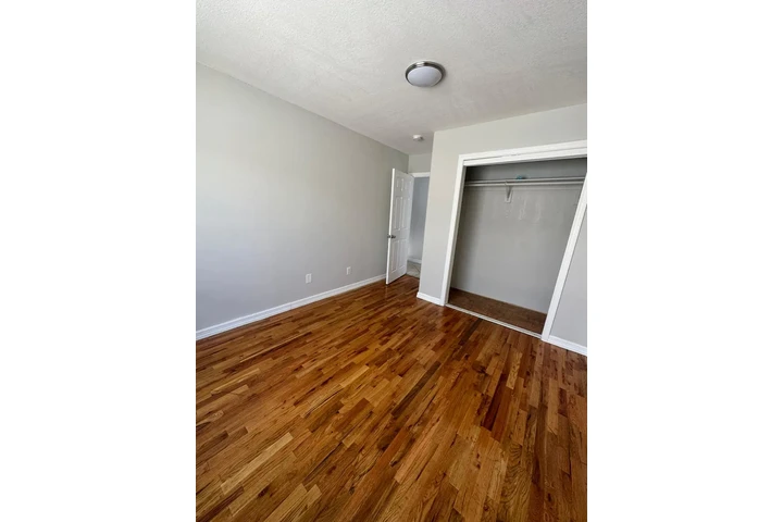 $1100 : RENTO HABITACIÓN PAREJA image 1