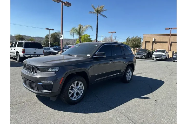$25273 : Jeep Grand Cherokee 2023 4x2 image 4