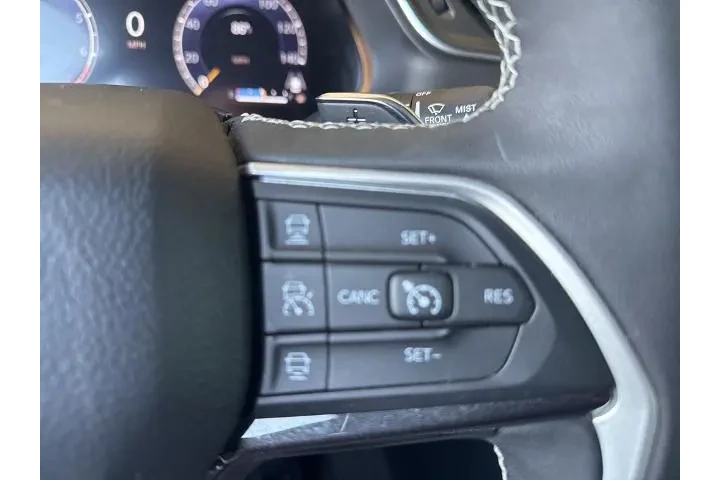 $23625 : Jeep Grand Cherokee L 2023 4 image 10