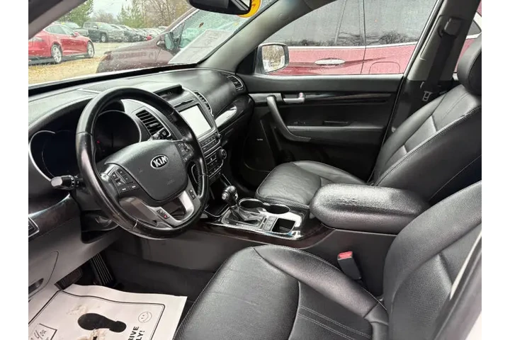 $9950 : 2015 Sorento SX image 8
