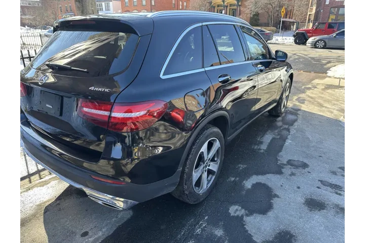 $15999 : 2018 Mercedes-Benz GLC image 5